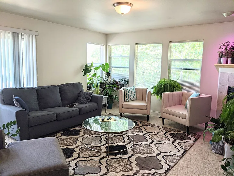4160 Deemer Rd #201 — Photo 9