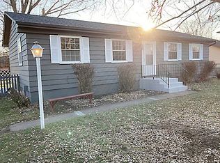 901 82nd Ave N, Brooklyn Park, MN 55444