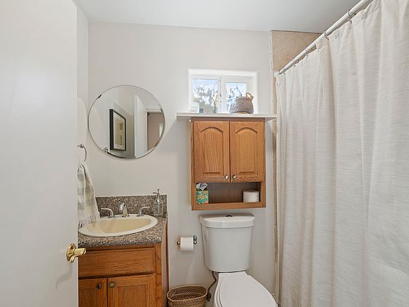 5th image of 3211 Kenneth Dr