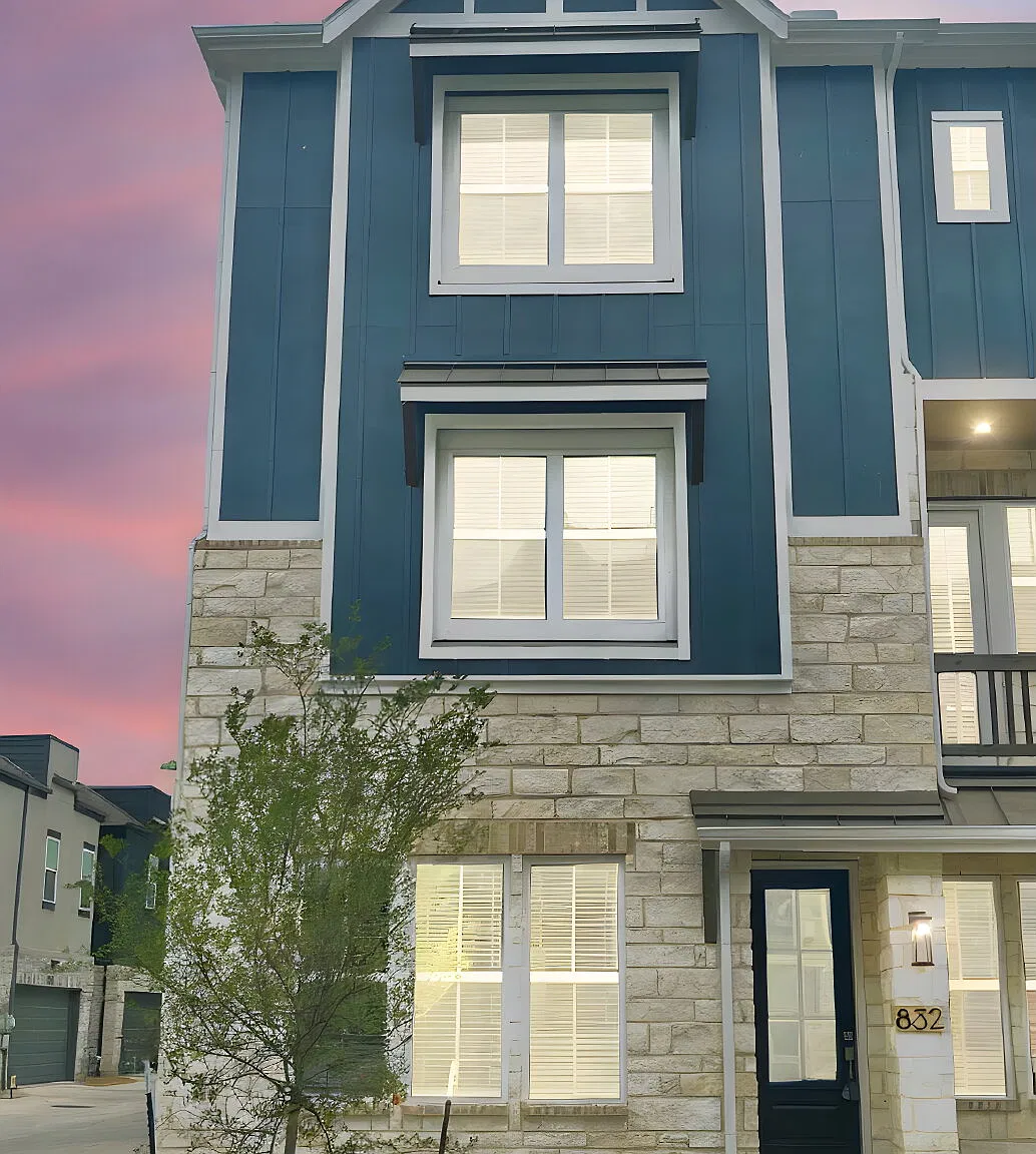 3 bed, 3.5 bath, 2361 sqft, $3,250 — Photo 1