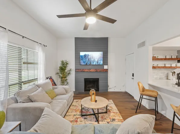 664 W Warrior Trl, Grand Prairie, TX 75052