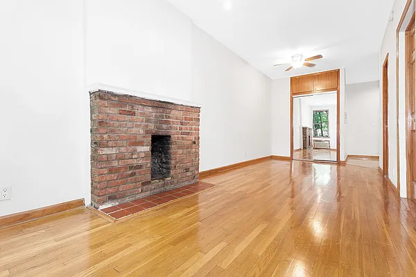 Rented by Compass | media 6