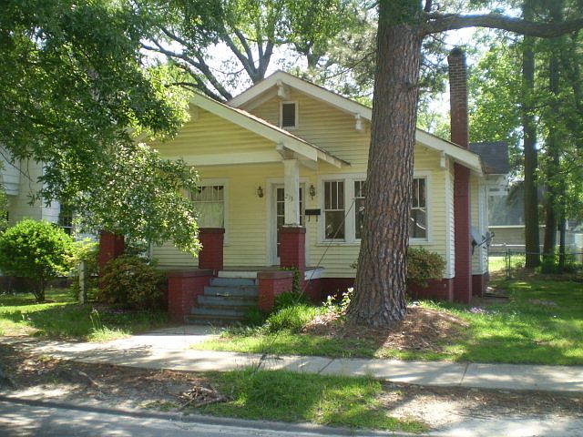 1st image of 213 S Howell St