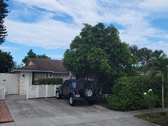 3rd image of 3772 Heather Dr W