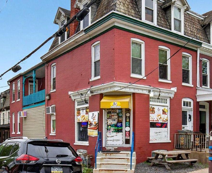 1st image of 101 Pearl St