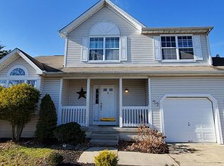 66 Glen Burnie Dr, Sicklerville, NJ 08081