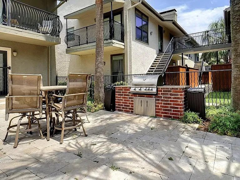 5806 Birchbrook Dr #101 — Photo 24