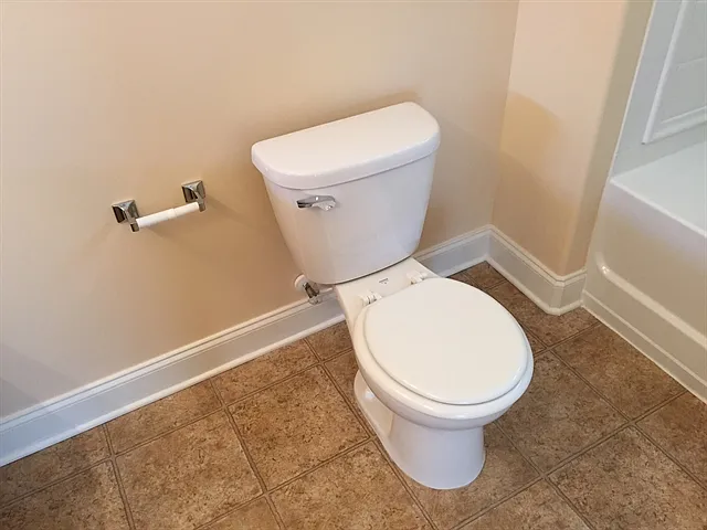 83 Ristona Dr — Photo 12
