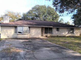 1207 S Kansas Ave, Anahuac, TX 77514