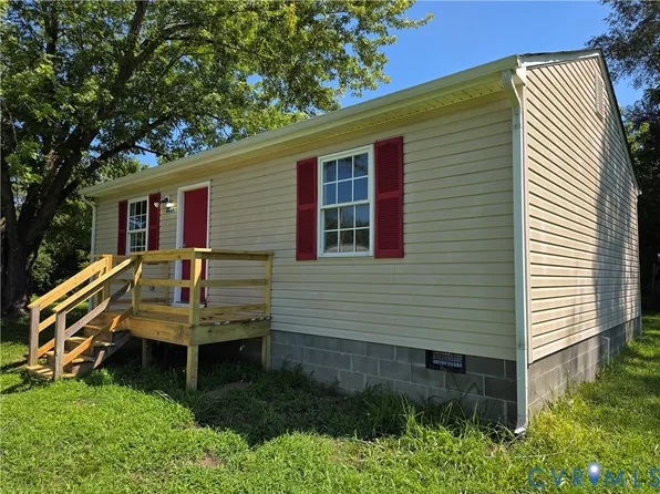 646 Valley Dr, Callao, VA 22435