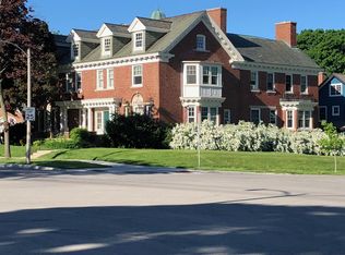 2773 N Maryland Ave APT B, Milwaukee, WI 53211
