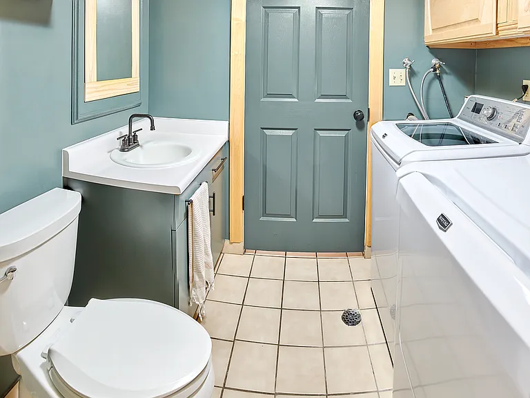 9064 S Cheshire Cir — Photo 19
