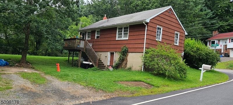 2nd image of 341 Flora Ave