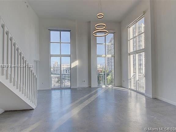 3rd image of 1701 Sunset Harbor Dr APT L-508