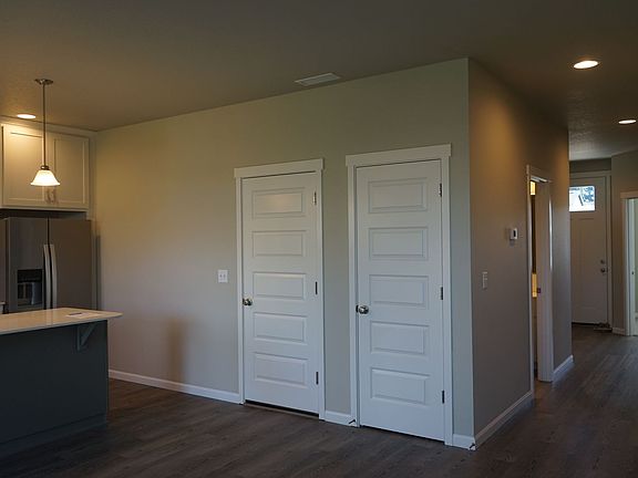 4th image of 12018 NE 109th St Unit A