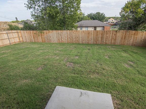 3rd image of 1503 Bobolink Dr