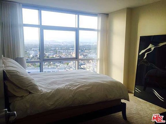 5th image of 13700 Marina Pointe Dr Unit 1714