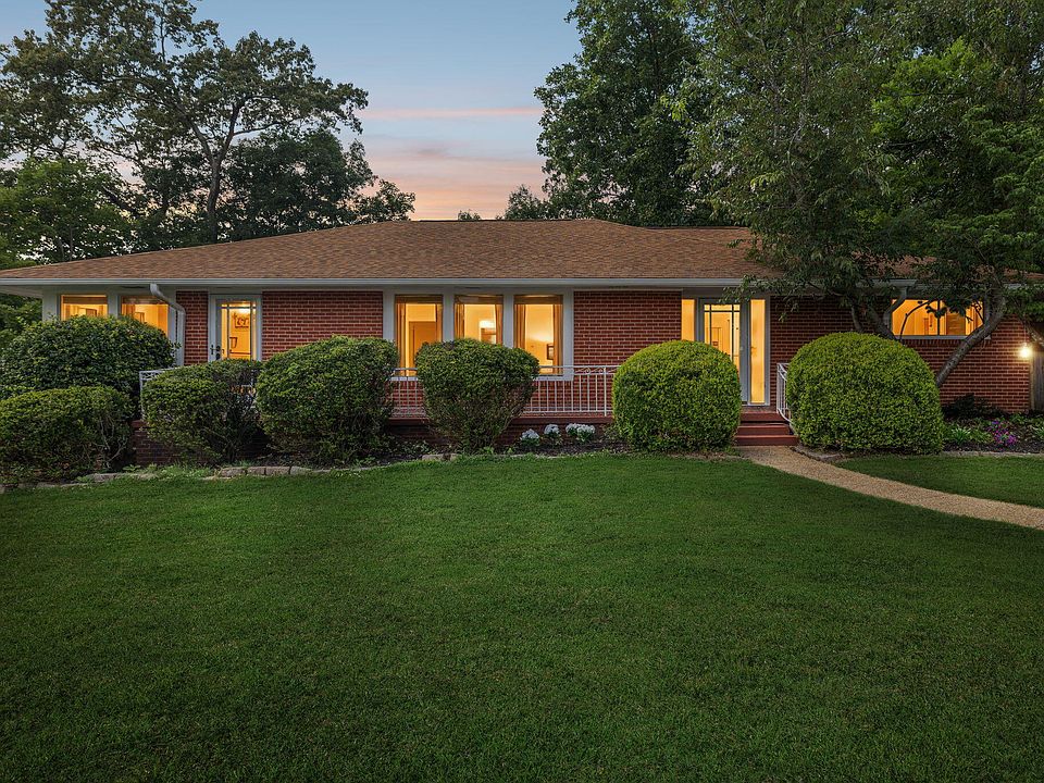 1st image of 821 Mount Belvoir Dr