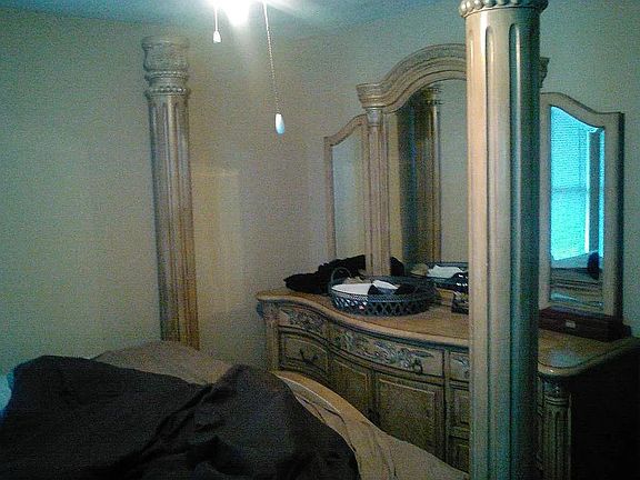 5th image of 523 Park Dr