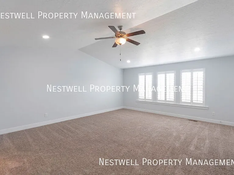 3596 E Ruby Ln — Photo 9