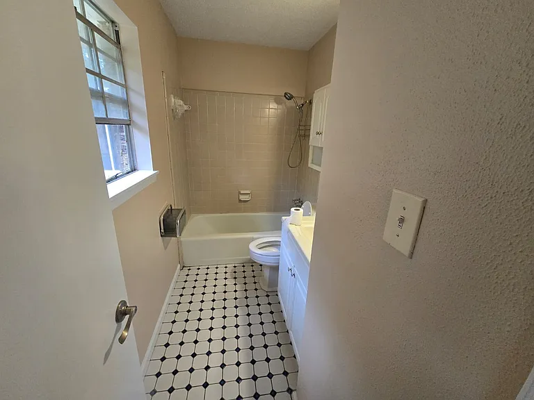 34 Pembrook Cir — Photo 13