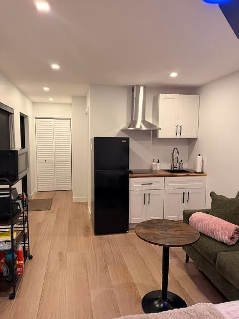 1 bed, 1.0 bath, $1,750 — Photo 3