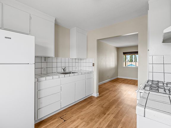 4th image of 1326 Danube Way APT 7