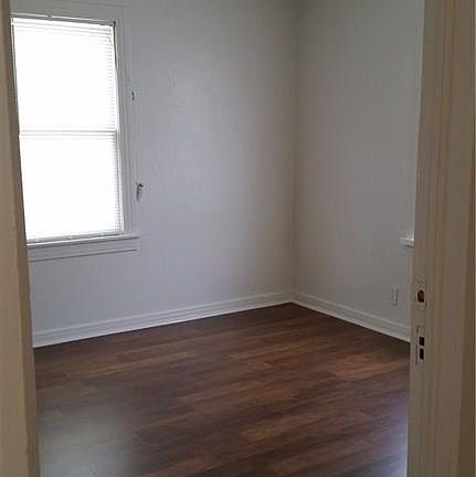 5th image of 4925 Donnelly Ave