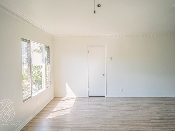 5th image of 2260 Fox Hills Dr APT 4