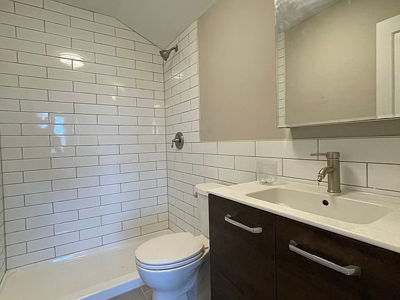 4th image of 3594 Greystone Ave #3A
