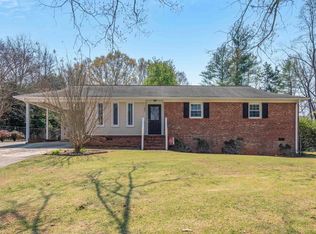 109 Riverview Dr, Greenville, SC 29611