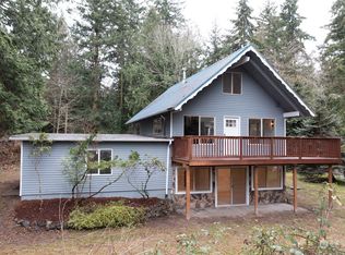 37226 Beaver Rd NE, Hansville, WA 98340