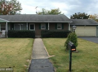 32 Nottingham Dr, Chambersburg, PA 17201