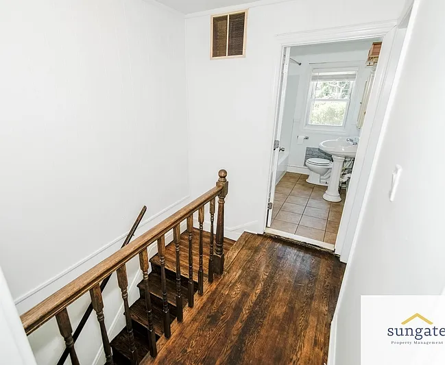 217 W Edgevale Rd — Photo 20