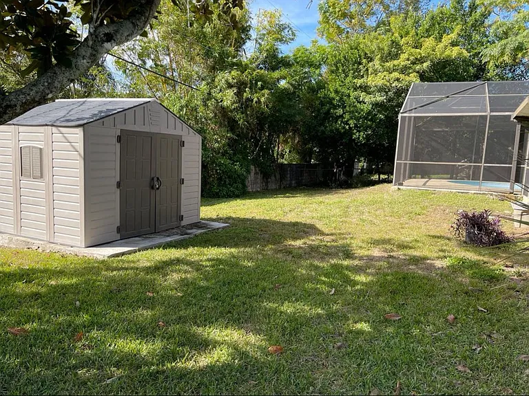 Delora Dr — Photo 10