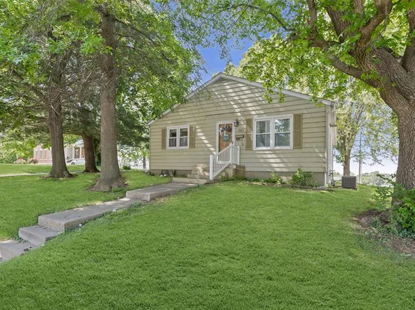 203 E 2nd St, Sparta, IL 62286