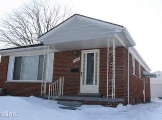24519 Flower Ave, Eastpointe, MI 48021