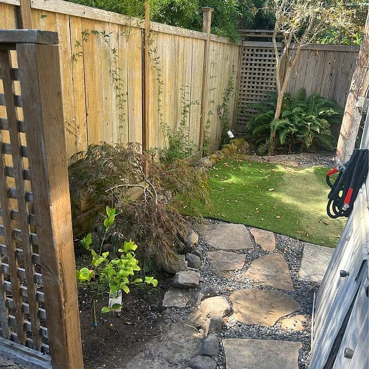 1st image of 22900 Sylvan Way #6