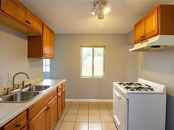 5th image of 737 Madewood Dr
