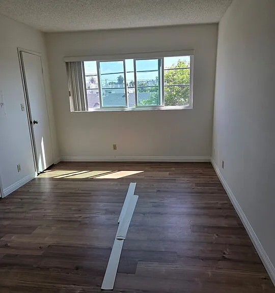 3650 Greenfield Ave #10 — Photo 6