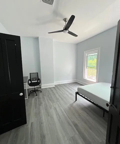 1211 Madison St #2 — Photo 10