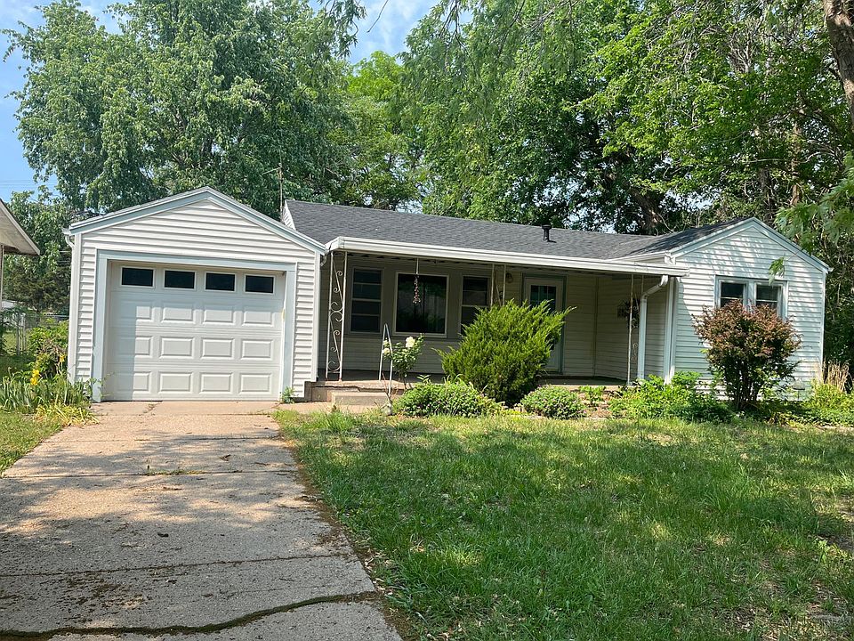 1st image of 218 W 24th Ave
