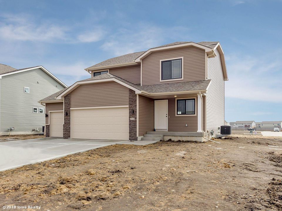 1st image of 213 Summit Cir NW