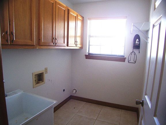 5th image of 22 Southwind Ct