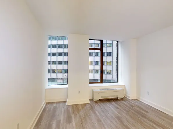 10 Hanover Square image 2 of 9