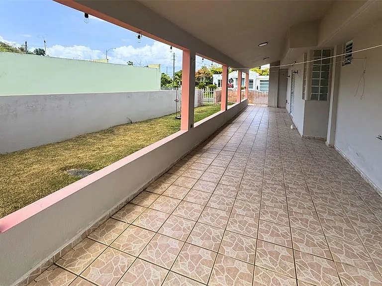 ALMENDRILLO Jardin Del Este #B9 — Photo 21
