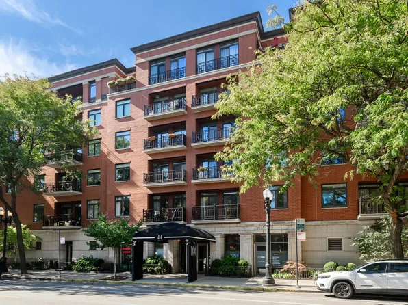 1414 N Wells St APT 406, Chicago, IL 60610