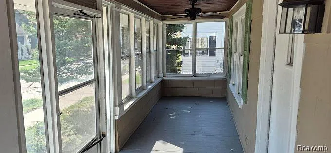 830 Knowles St — Photo 11