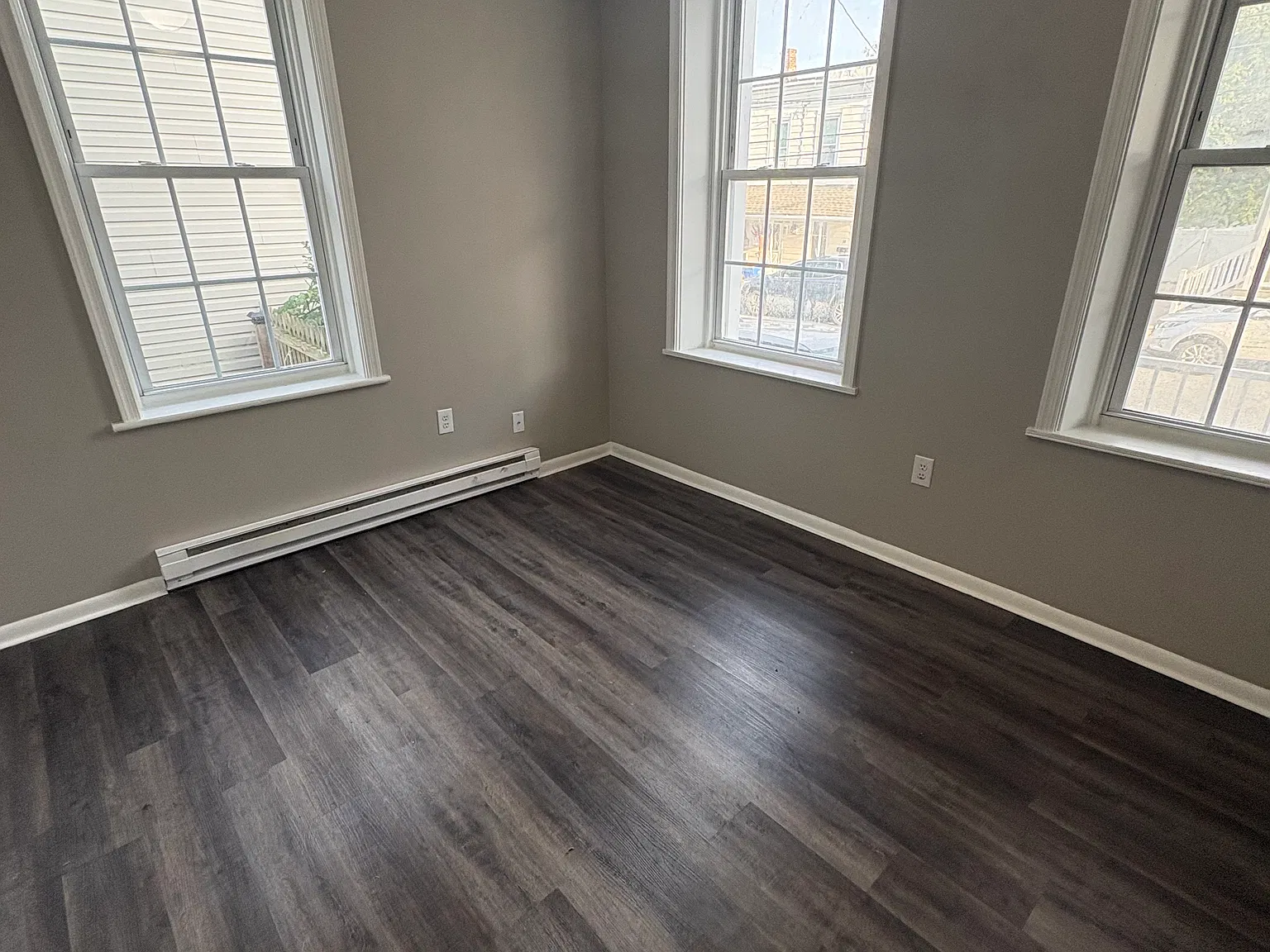 25 E High St — Photo 2