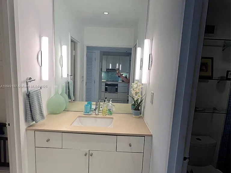 100 Lincoln Rd #1637 — Photo 23